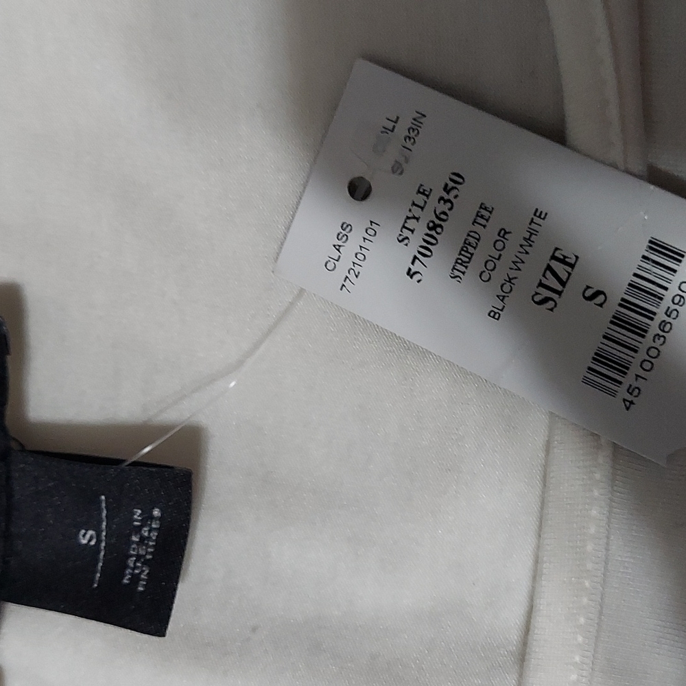 WHITE/BLACK BLOUSE - Picture 5 of 8